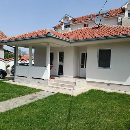 Apartment Serbian With Garden