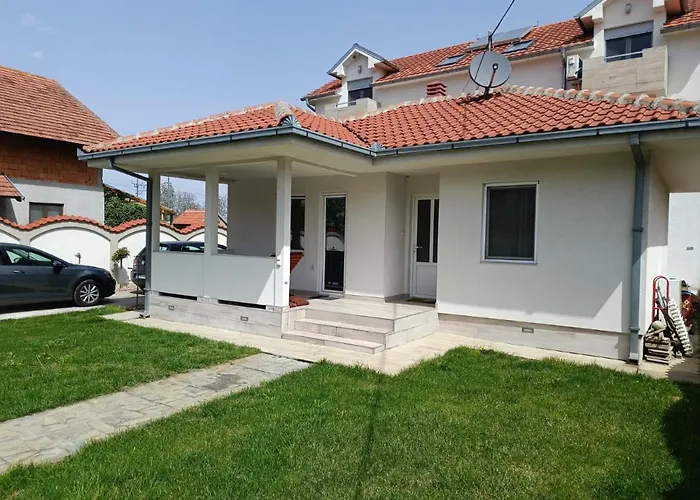 Διαμέρισμα Serbian With Garden