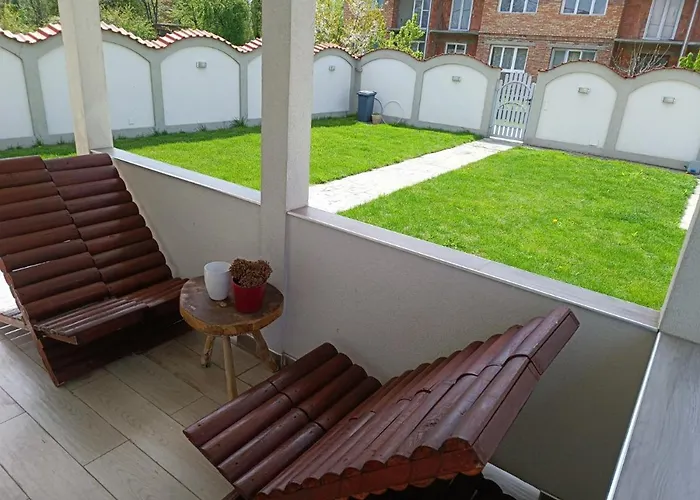 Serbian With Garden Διαμέρισμα *